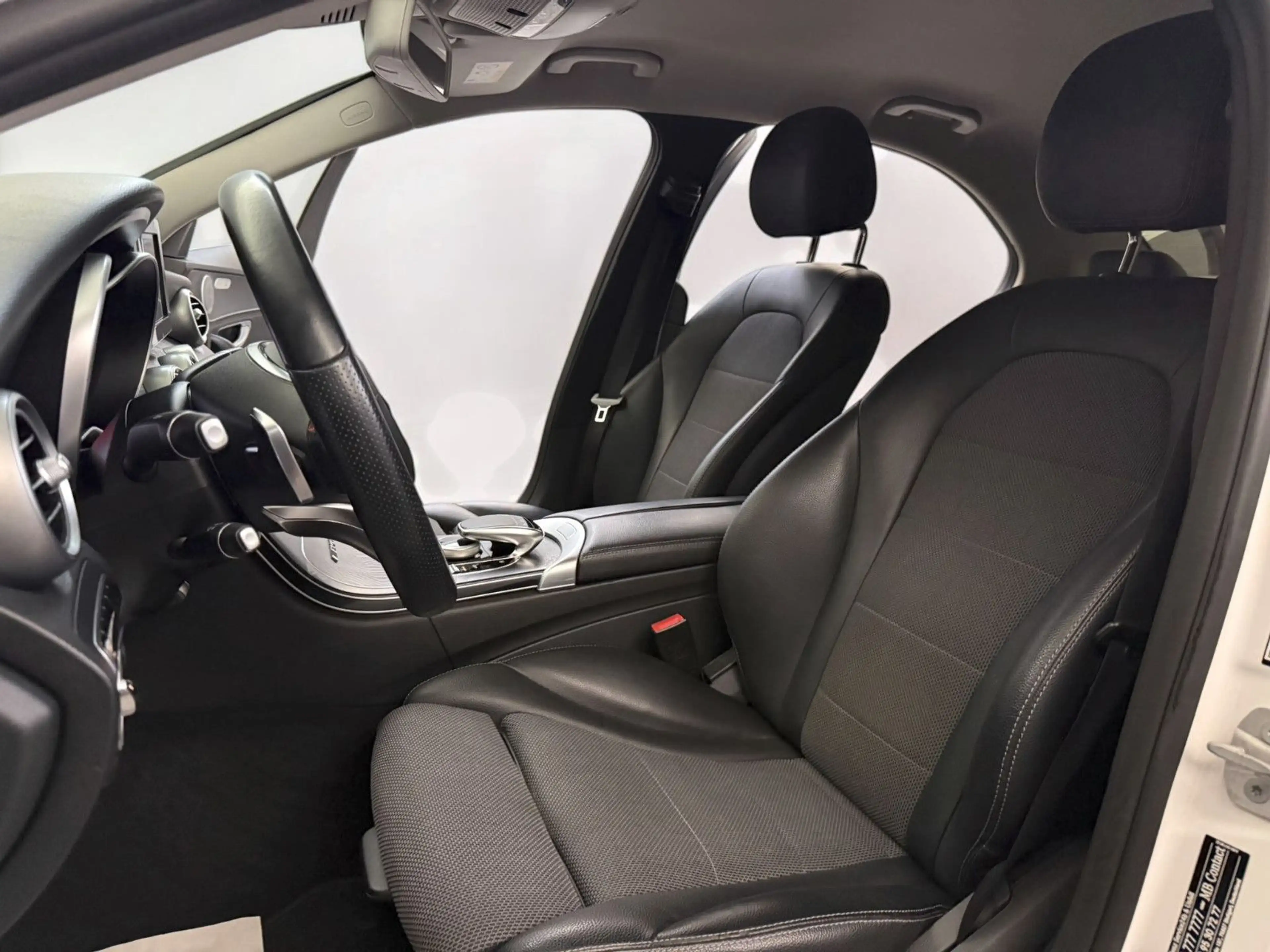 Mercedes-Benz C 400 4M*63er HECK*AIRM*KAM*NAVI*BURM*KEYLES*20Z — photo 12