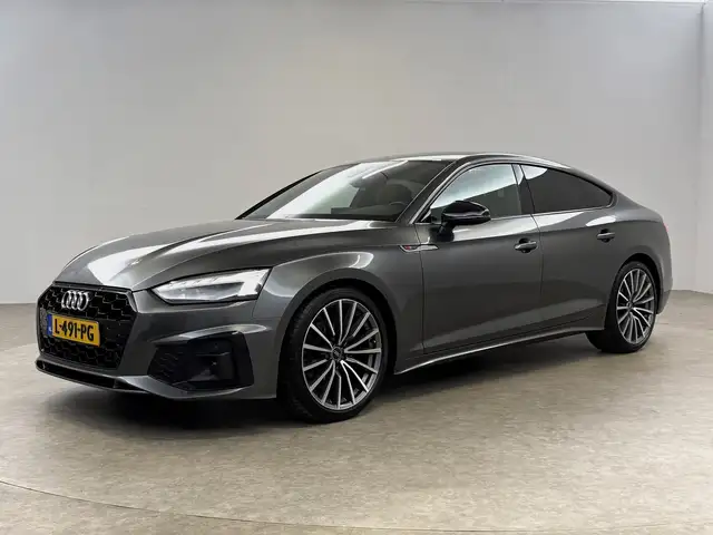 Audi A5 view 7