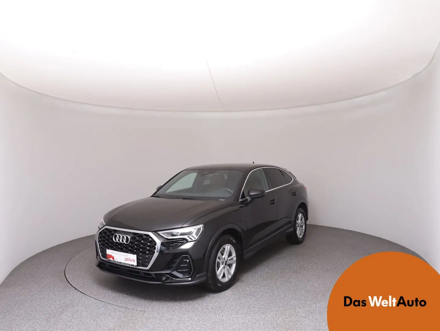 Audi Q3 e-tron 45 TFSI e Schwarz - 1