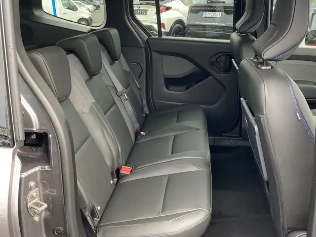 Nissan Townstar view 16