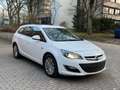 Opel Astra J Sports Tourer Exklusiv/XENON/NAVI/R-KAME Biały - thumbnail 3