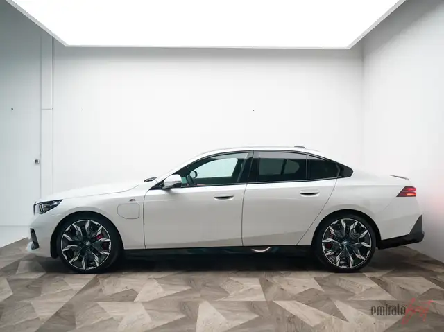 BMW 550 550 e xDrive M Sport Pro*B&W*Panorama*Leasing* Ansicht 3