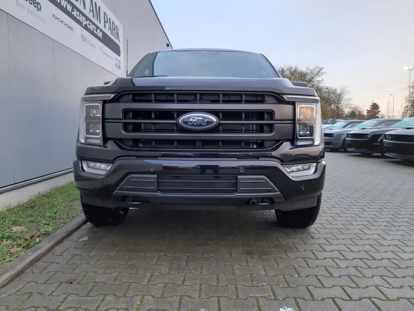 Ford F 150 Lariat Launch 5.0 V8 Schwarz - 2