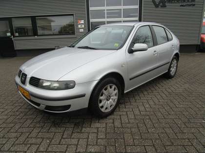 SEAT Leon 1.6-16V Stella