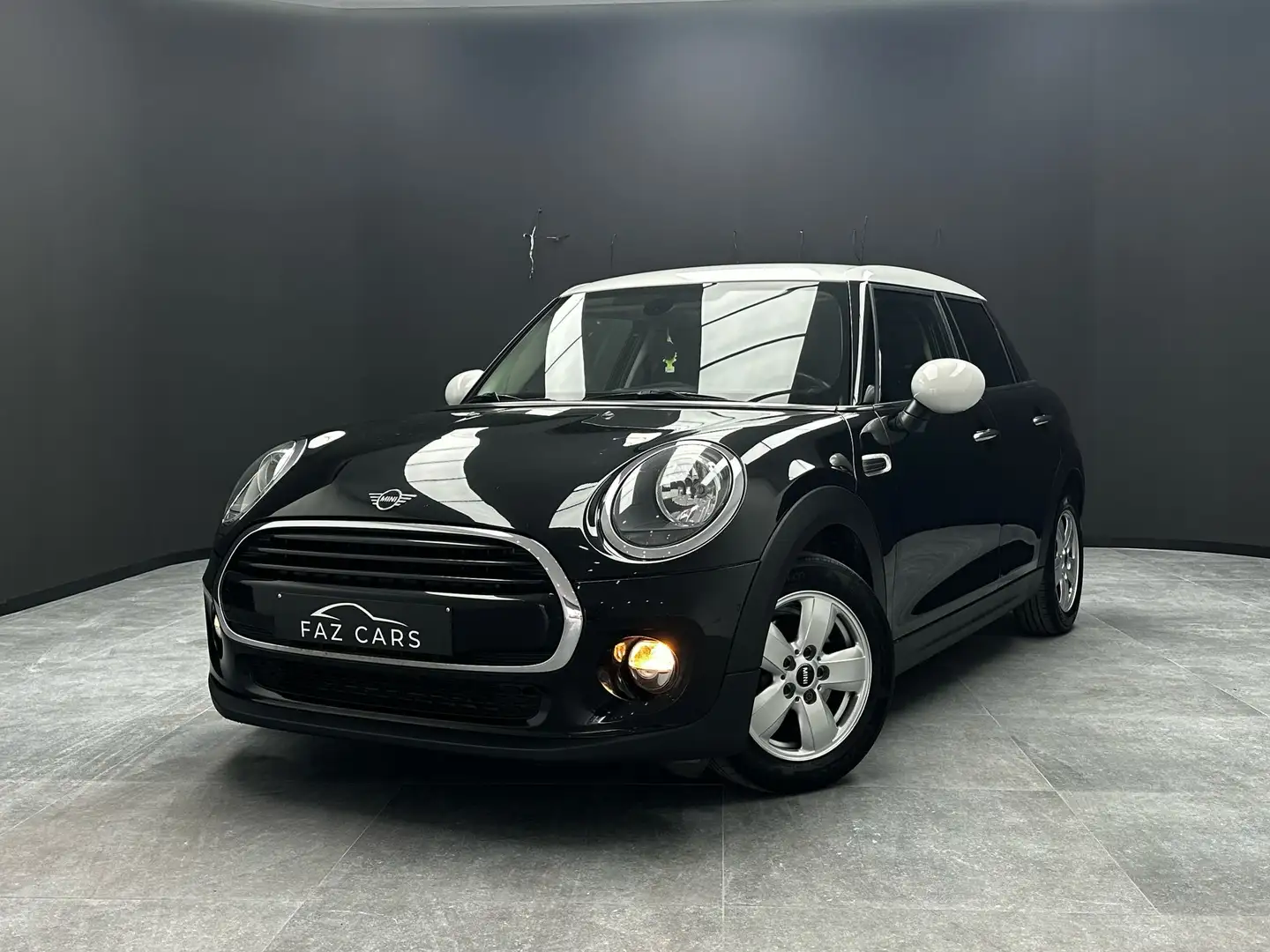 MINI Cooper Mini 1.5 Cooper * ECRAN + JANTES + GARANTIE * Zwart - 1