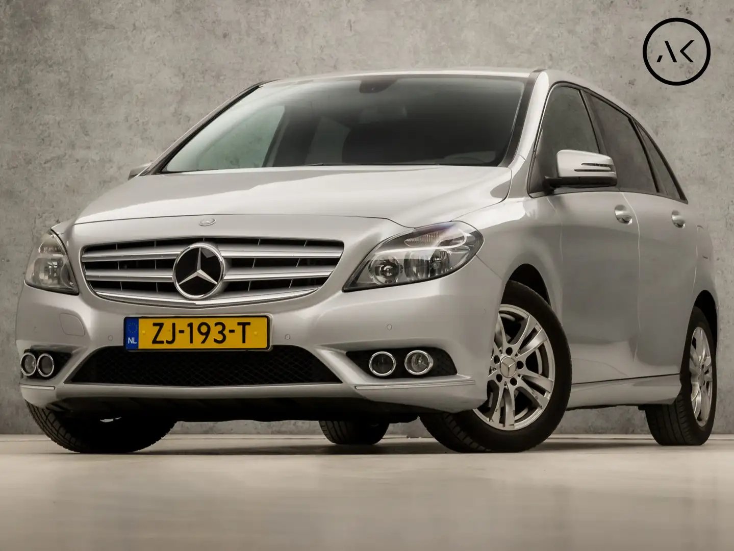 Mercedes-Benz B 180 Prestige Sport (NAVIGATIE, GETINT GLAS, STOELVERWA Grijs - 1