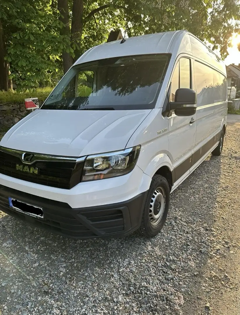 MAN TGE 3.180 Biały - 2
