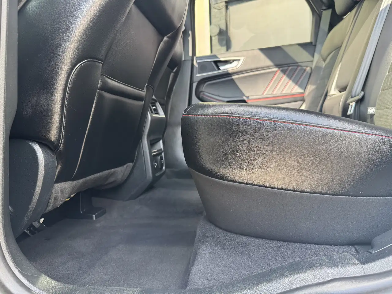 Ford Edge photo Ford Edge