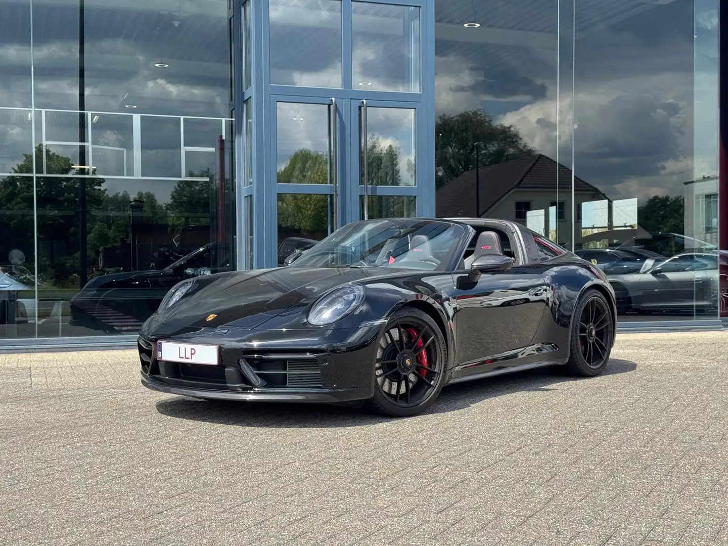 Porsche 992 Targa 4 GTS Schwarz - 1