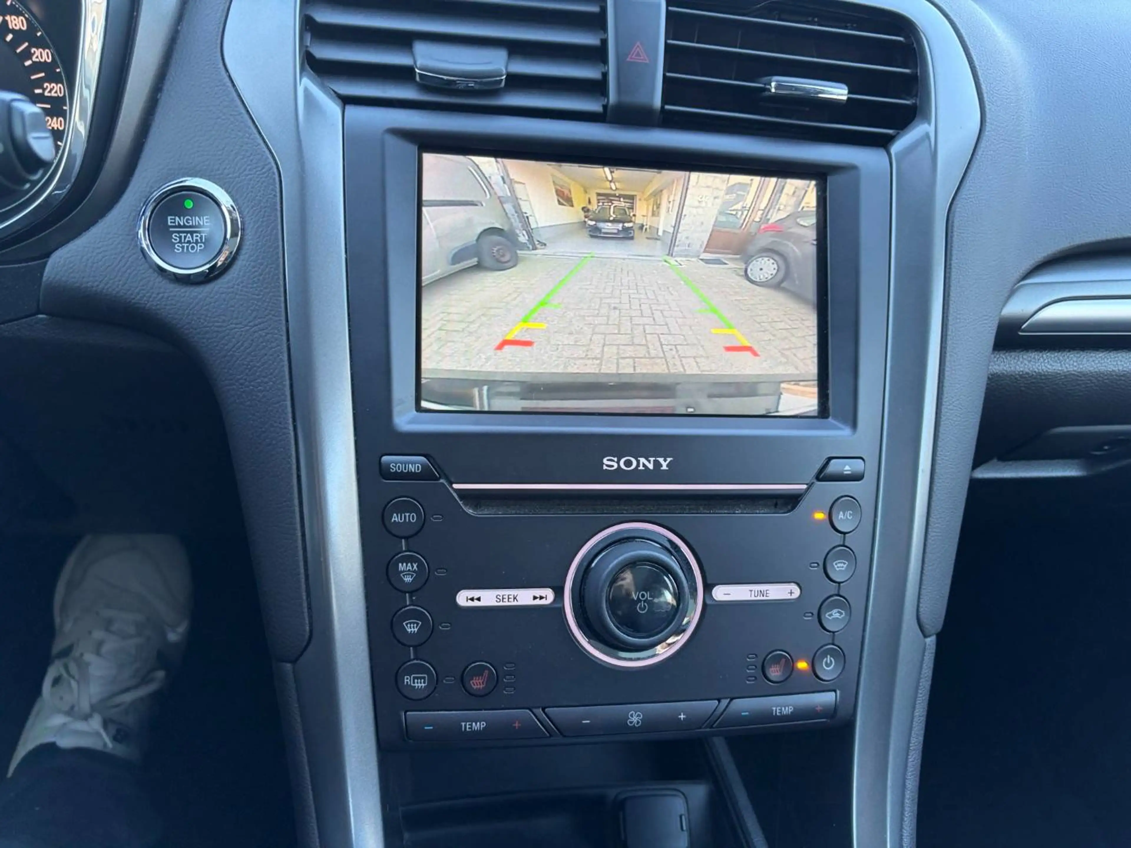 Ford Mondeo Mondeo 2.0 TDCi Titanium — photo 10