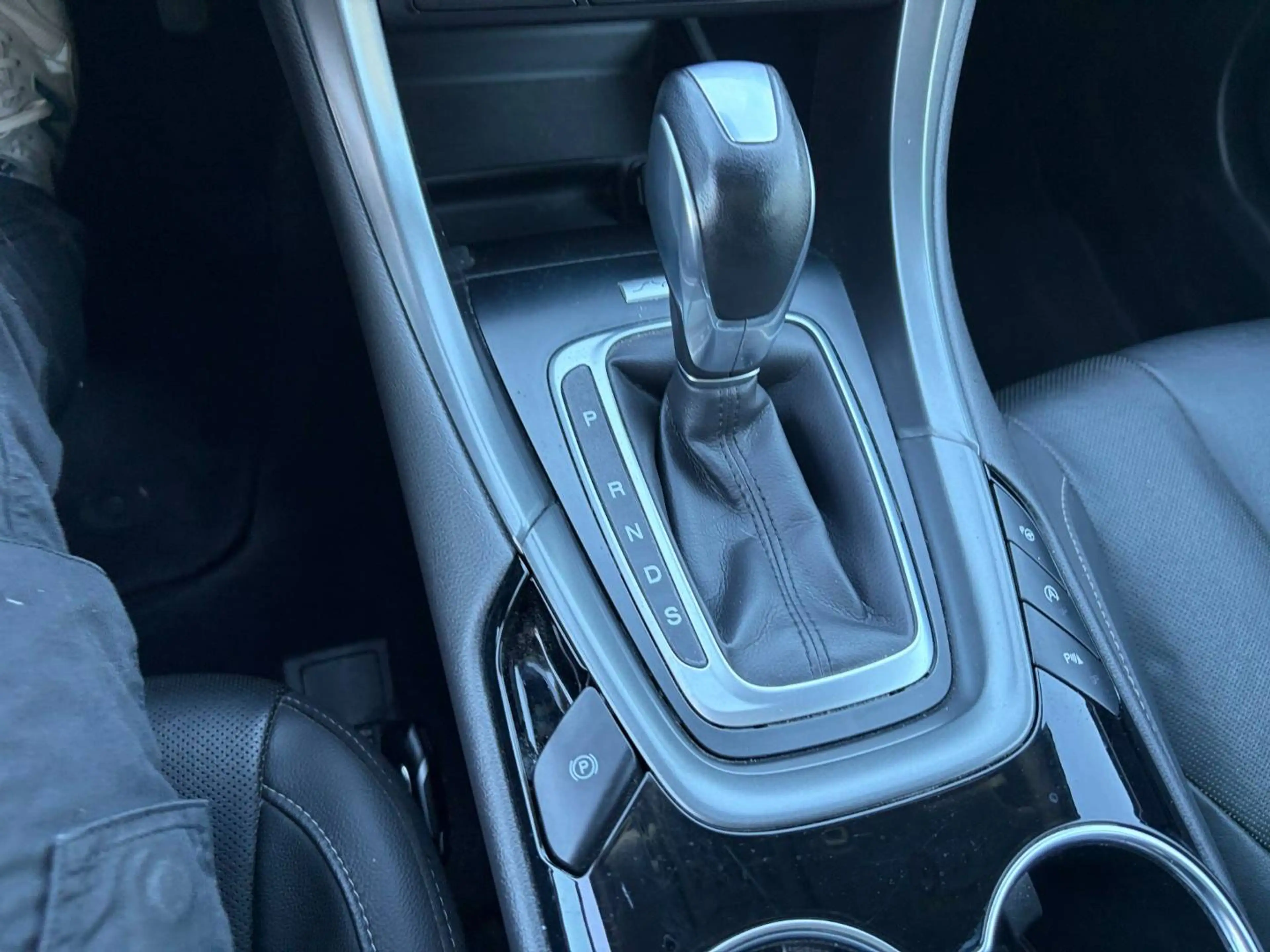 Ford Mondeo Mondeo 2.0 TDCi Titanium — photo 12