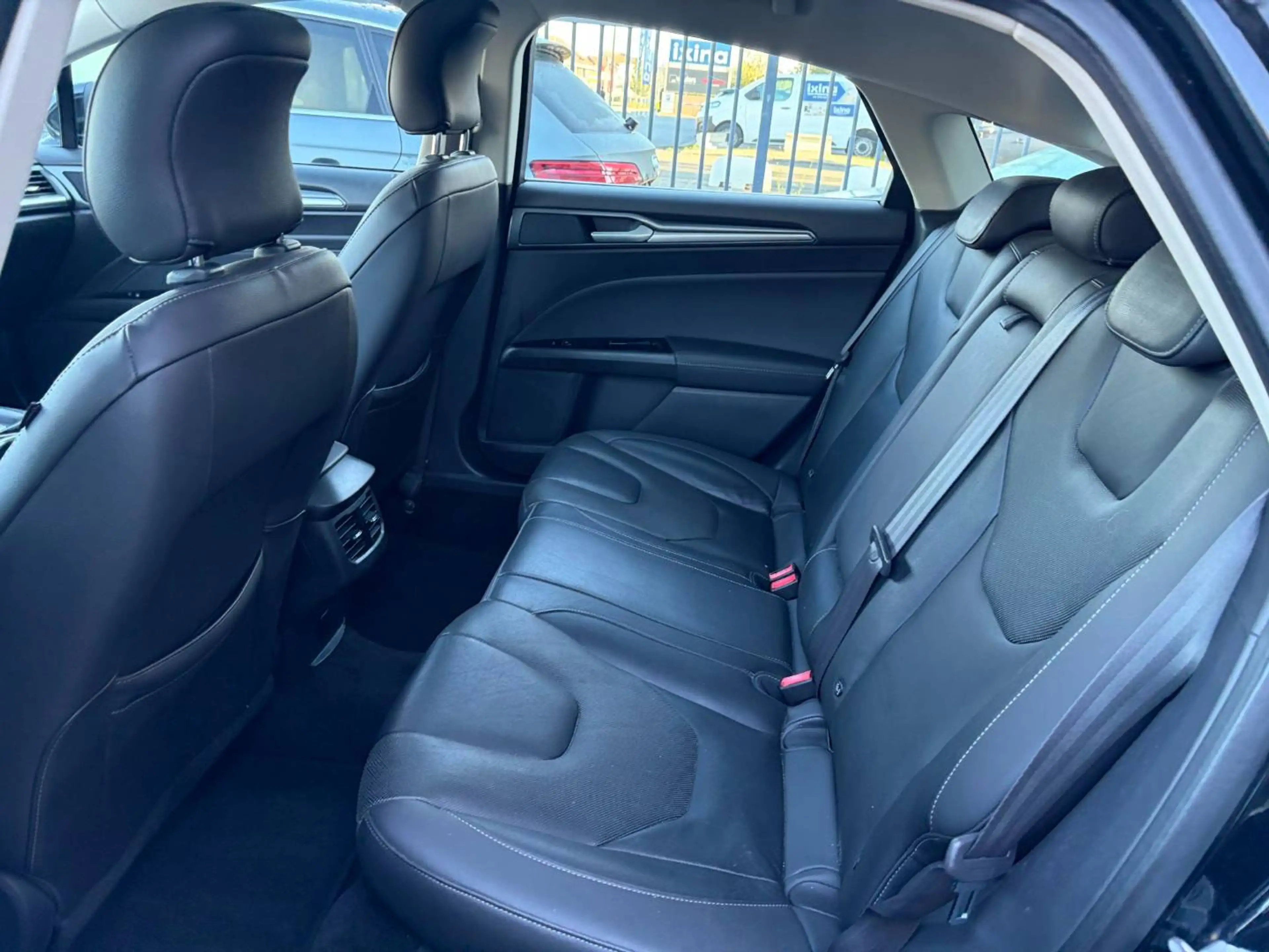 Ford Mondeo Mondeo 2.0 TDCi Titanium — photo 15