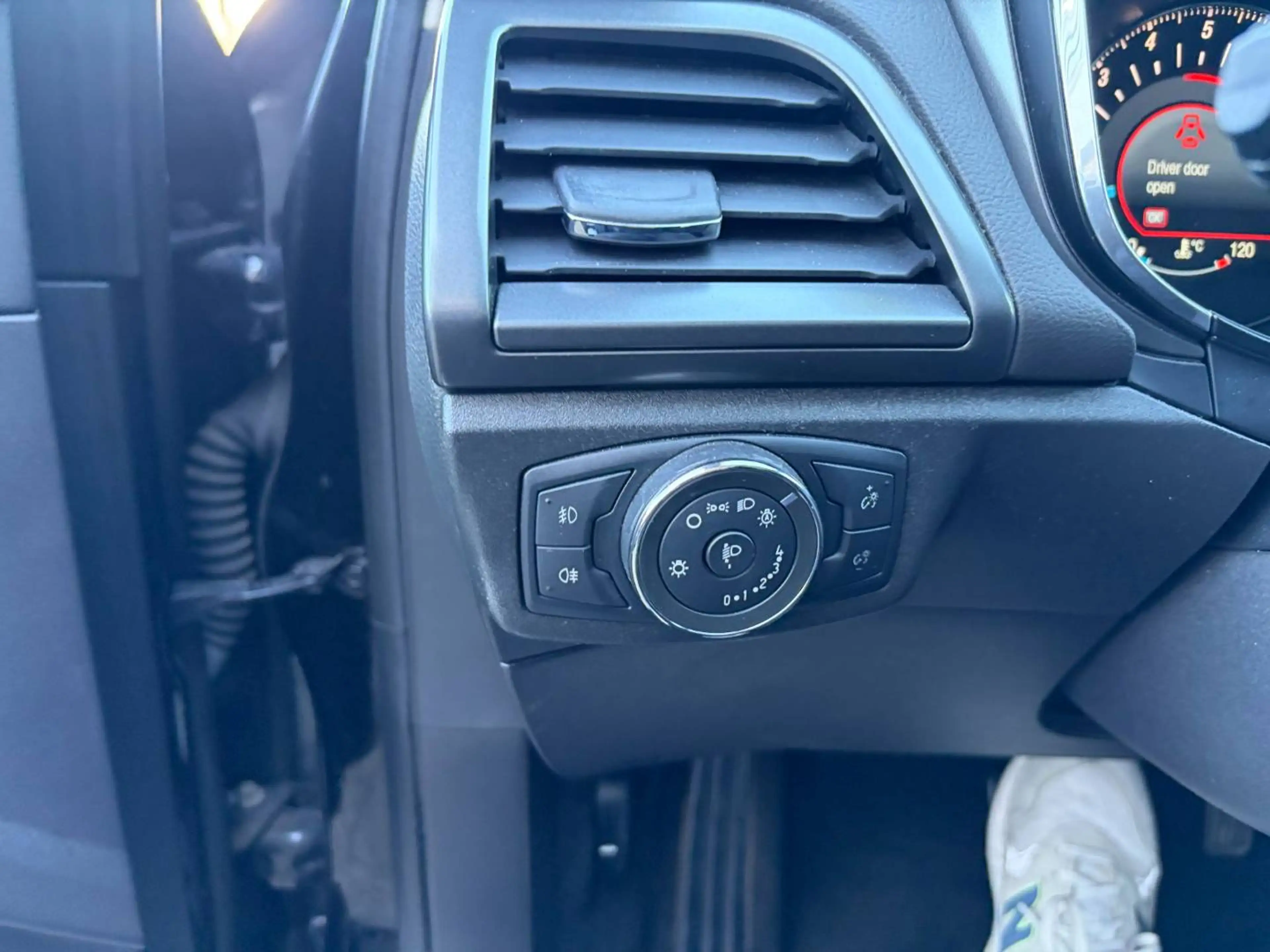 Ford Mondeo Mondeo 2.0 TDCi Titanium — photo 7