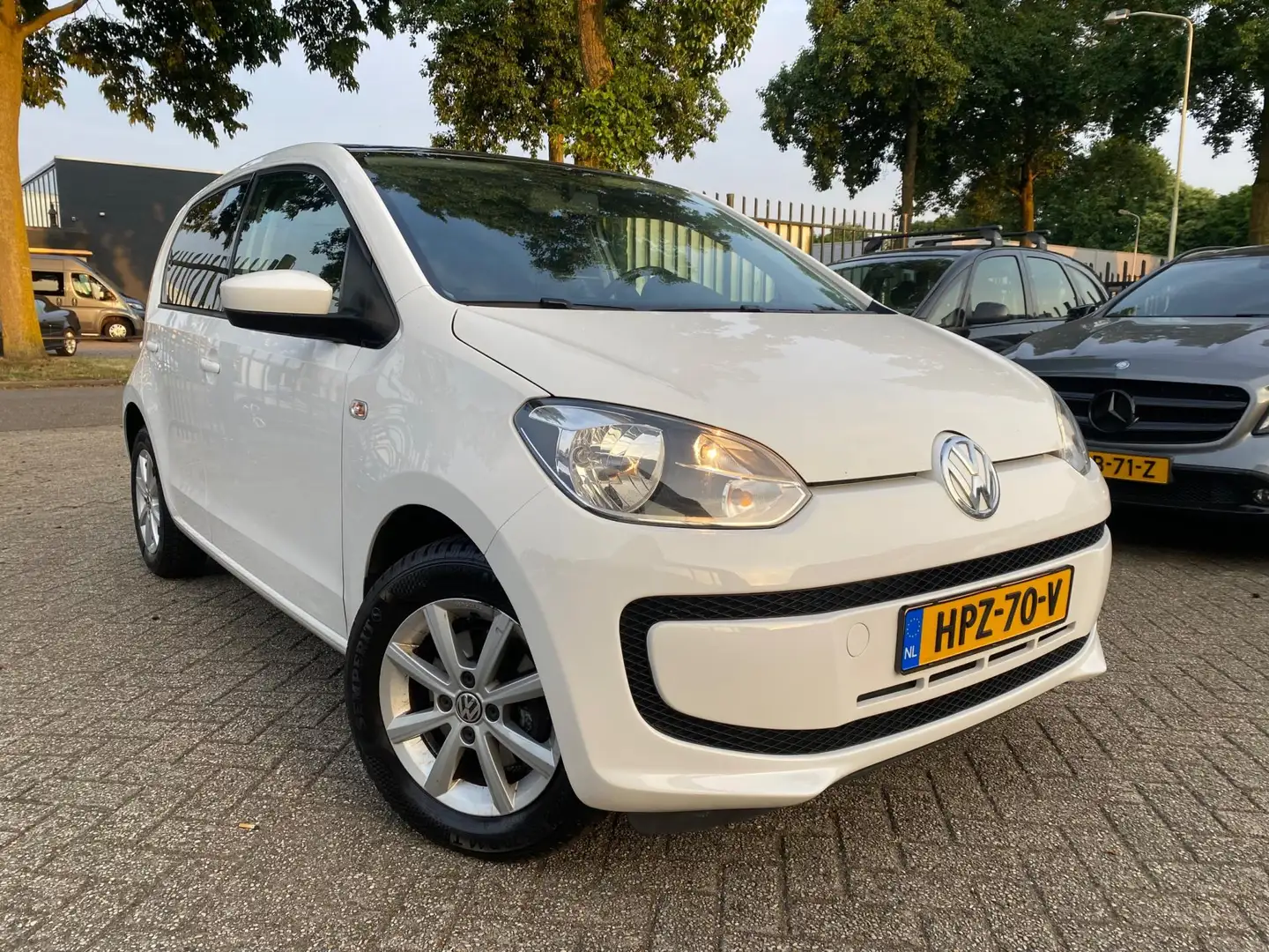 Volkswagen up! 1.0 high up! BlueMotion Pdc Navi Cruise Tel Blanc - 2