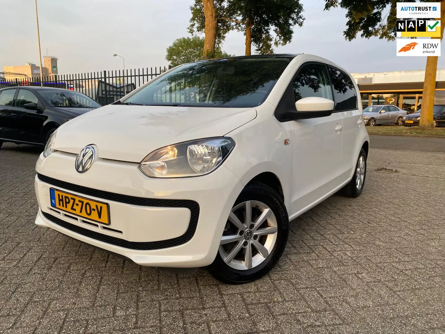 Volkswagen up! 1.0 high up! BlueMotion Pdc Navi Cruise Tel Blanc - 1