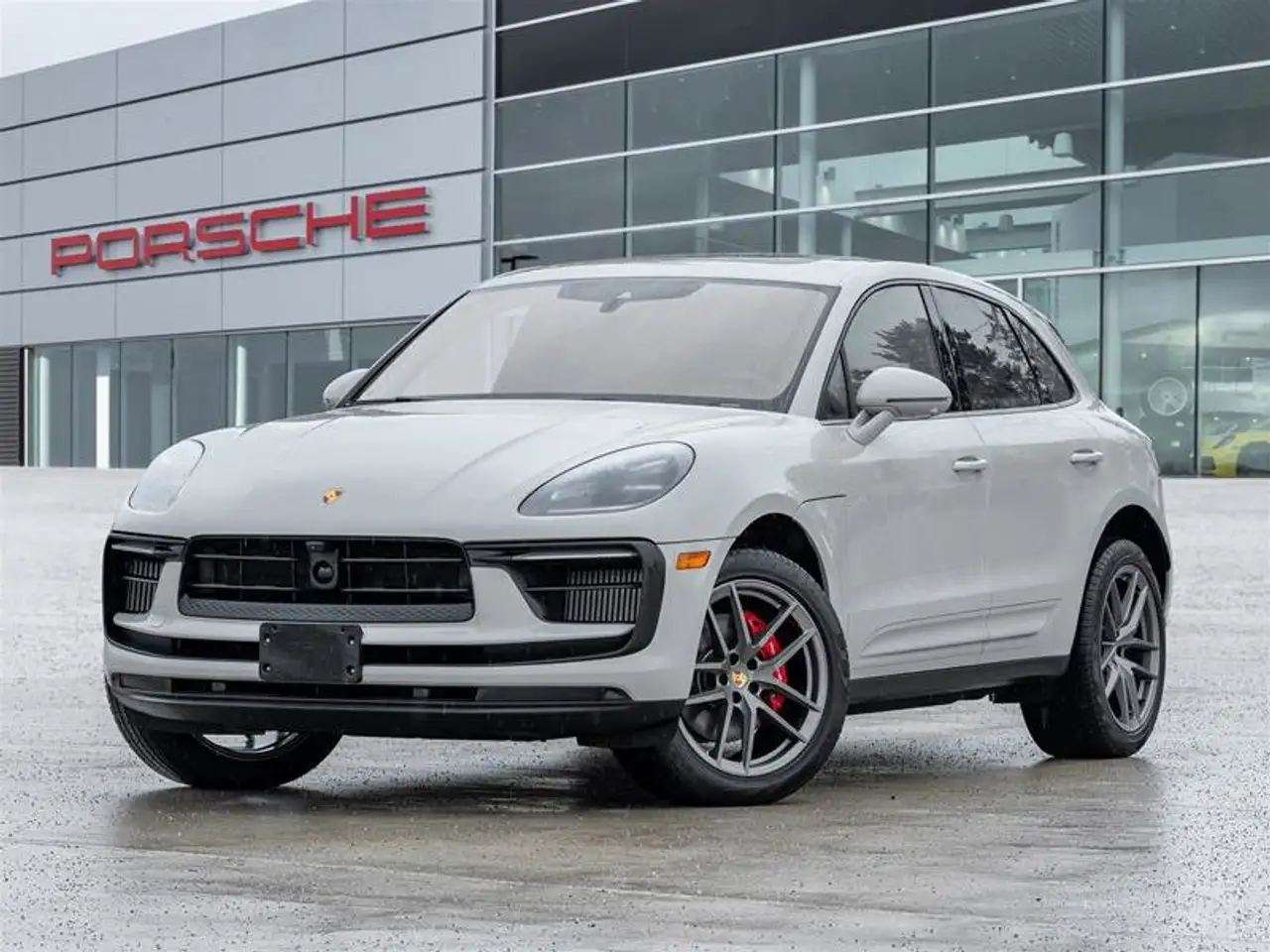 2025 Porsche Macan