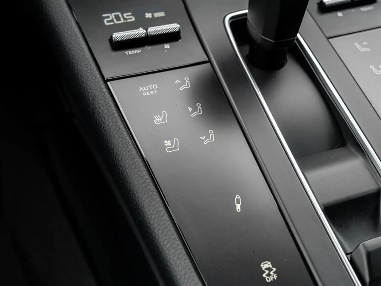 Porsche Macan снимка Porsche Macan