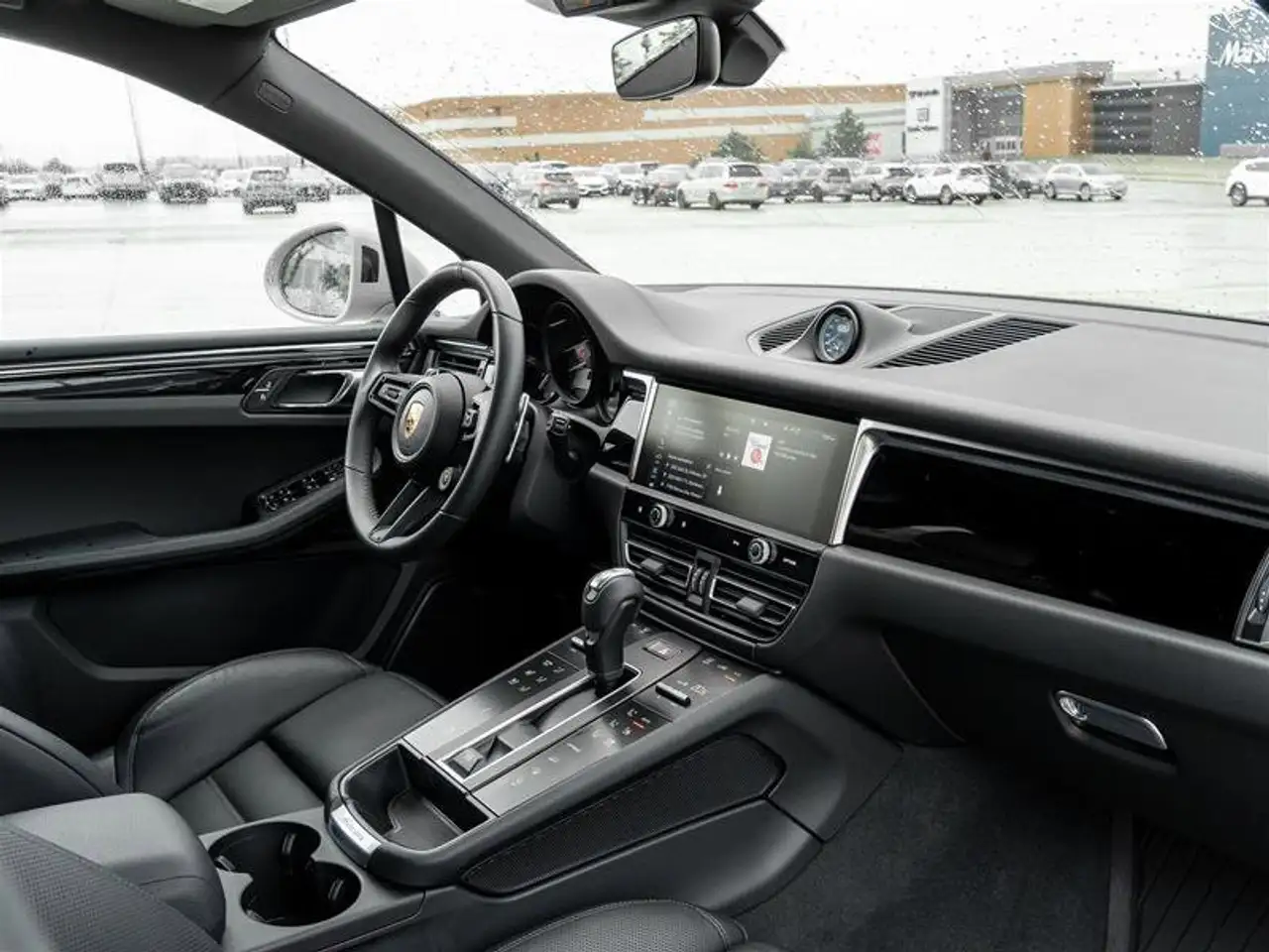 Porsche Macan снимка Porsche Macan