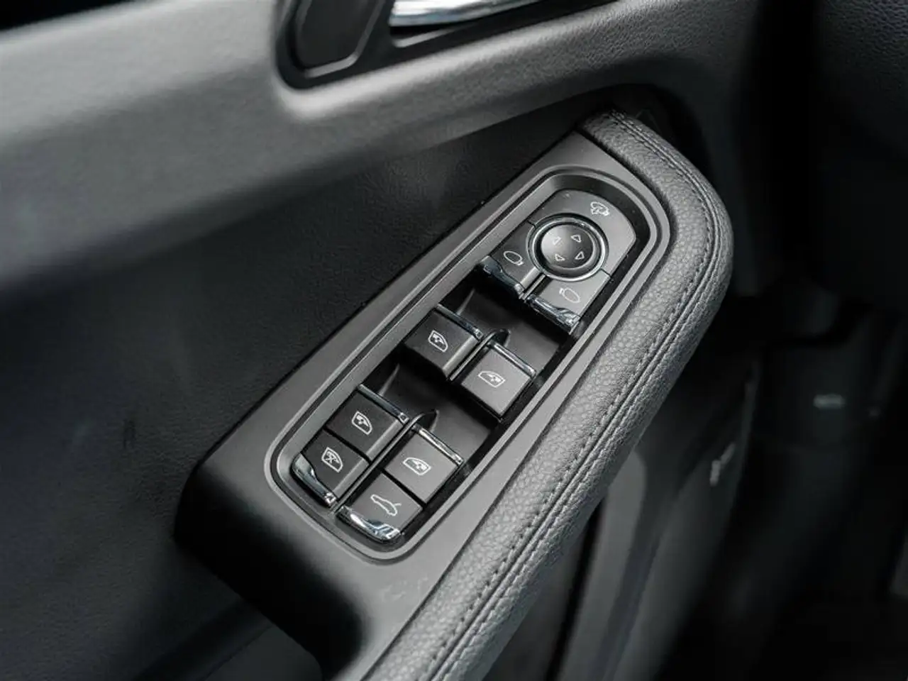 Porsche Macan снимка Porsche Macan