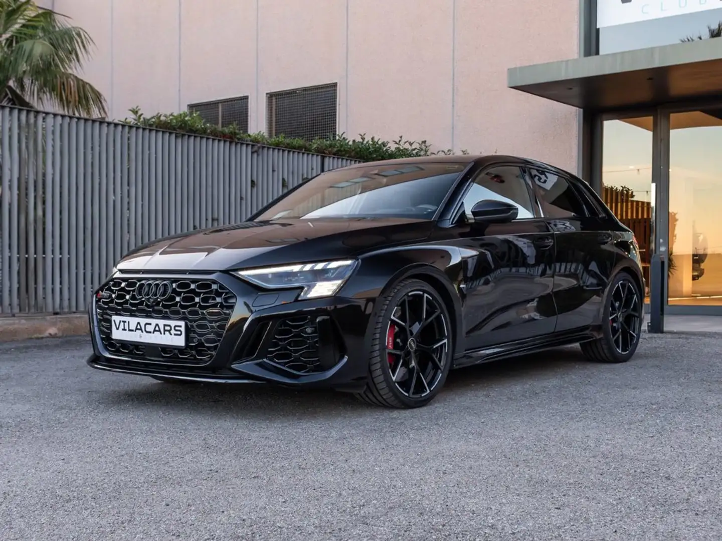 Audi A3 RS3 Sportback TFSI 294kW quattro S tron Schwarz - 2