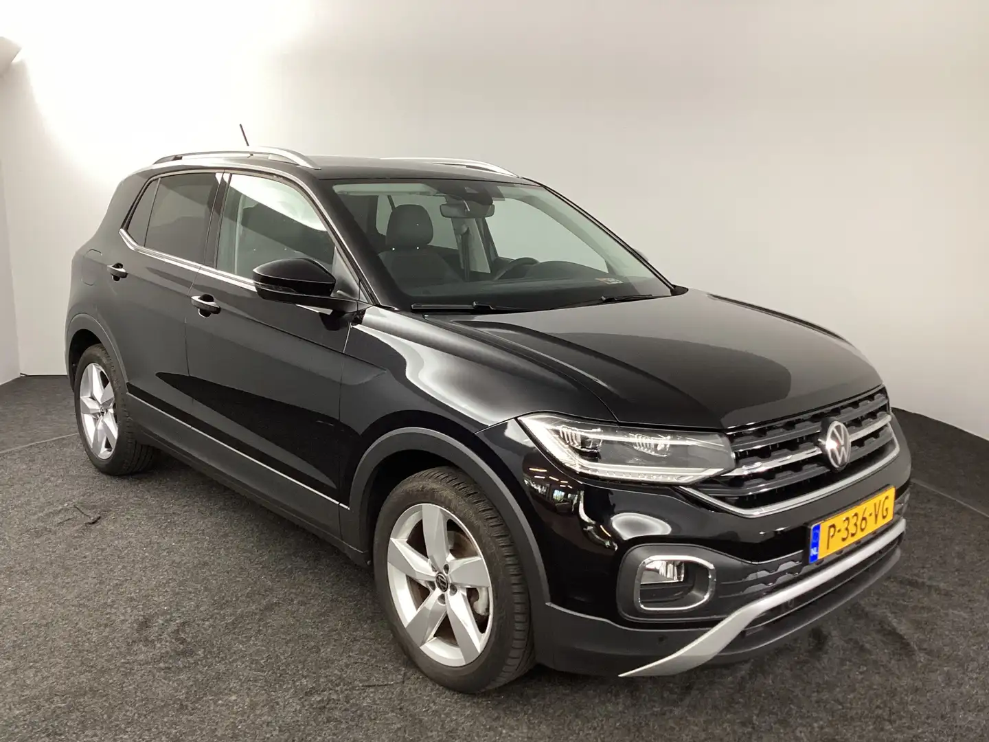 Volkswagen T-Cross 1.0 TSI Style | LMV | Navi | Clima | Camera Zwart - 2