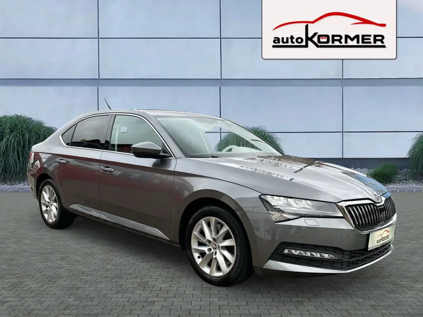 Skoda Superb 2.0 TSI 4x4 DSG Style el.Sitze,CarPlay,Virtual,DAB Šedá - 1