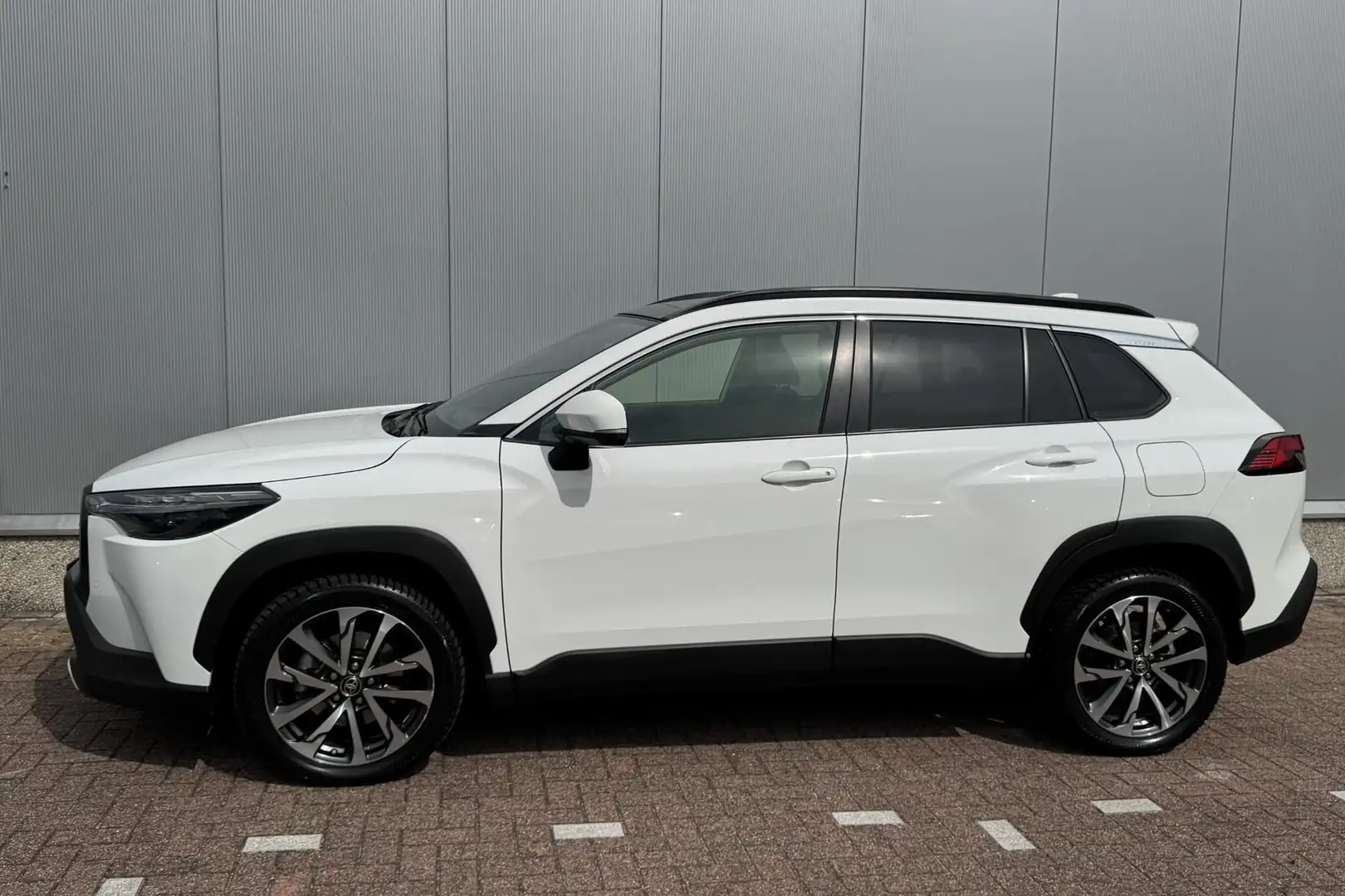 Toyota Corolla Cross 1.8 Hybrid Executive Edition Panoramadak, Dodehoek Blanc - 2