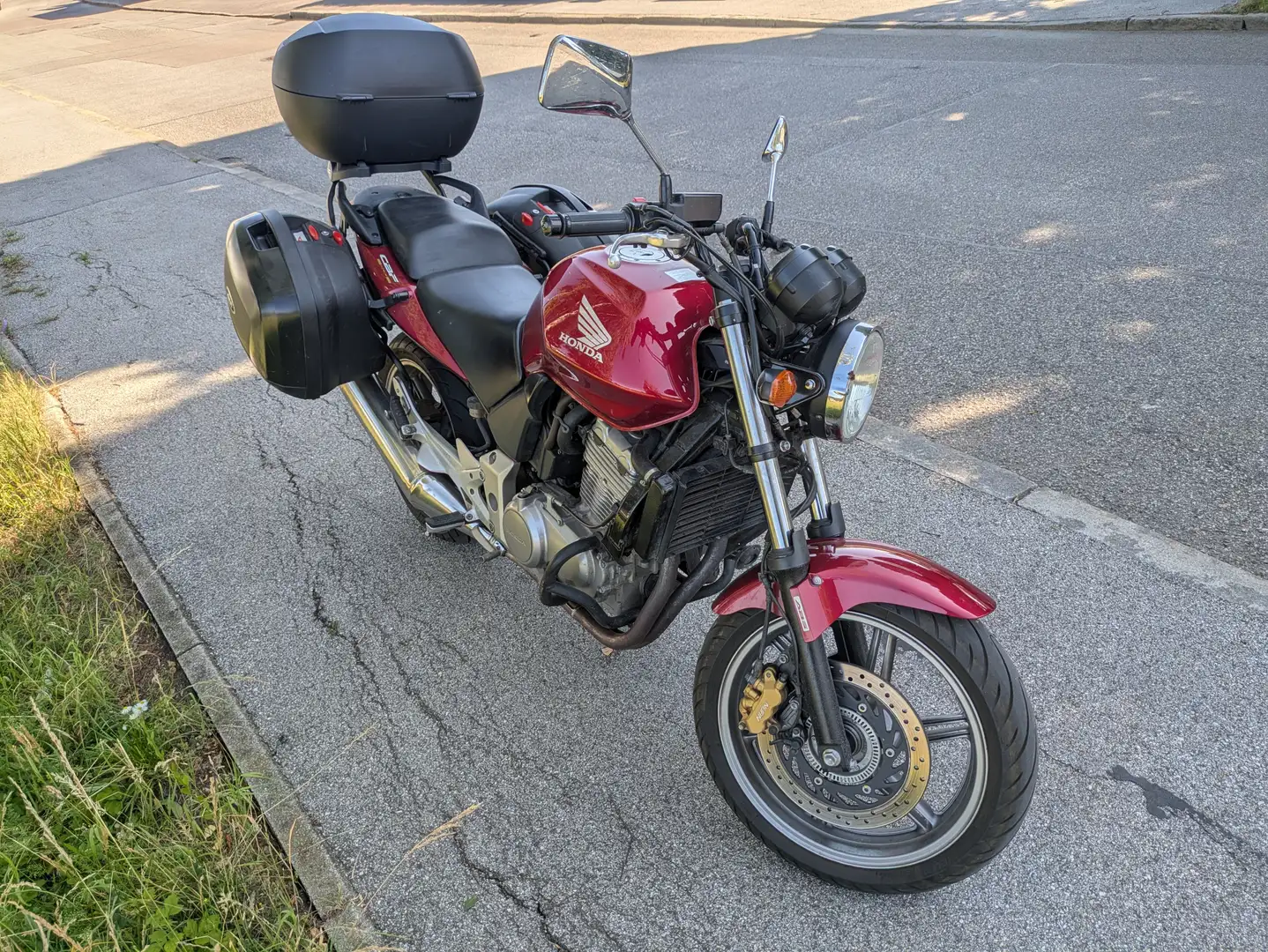Honda CBF 500 F - Zuverlässig und Robust mit Koffern crvena - 2