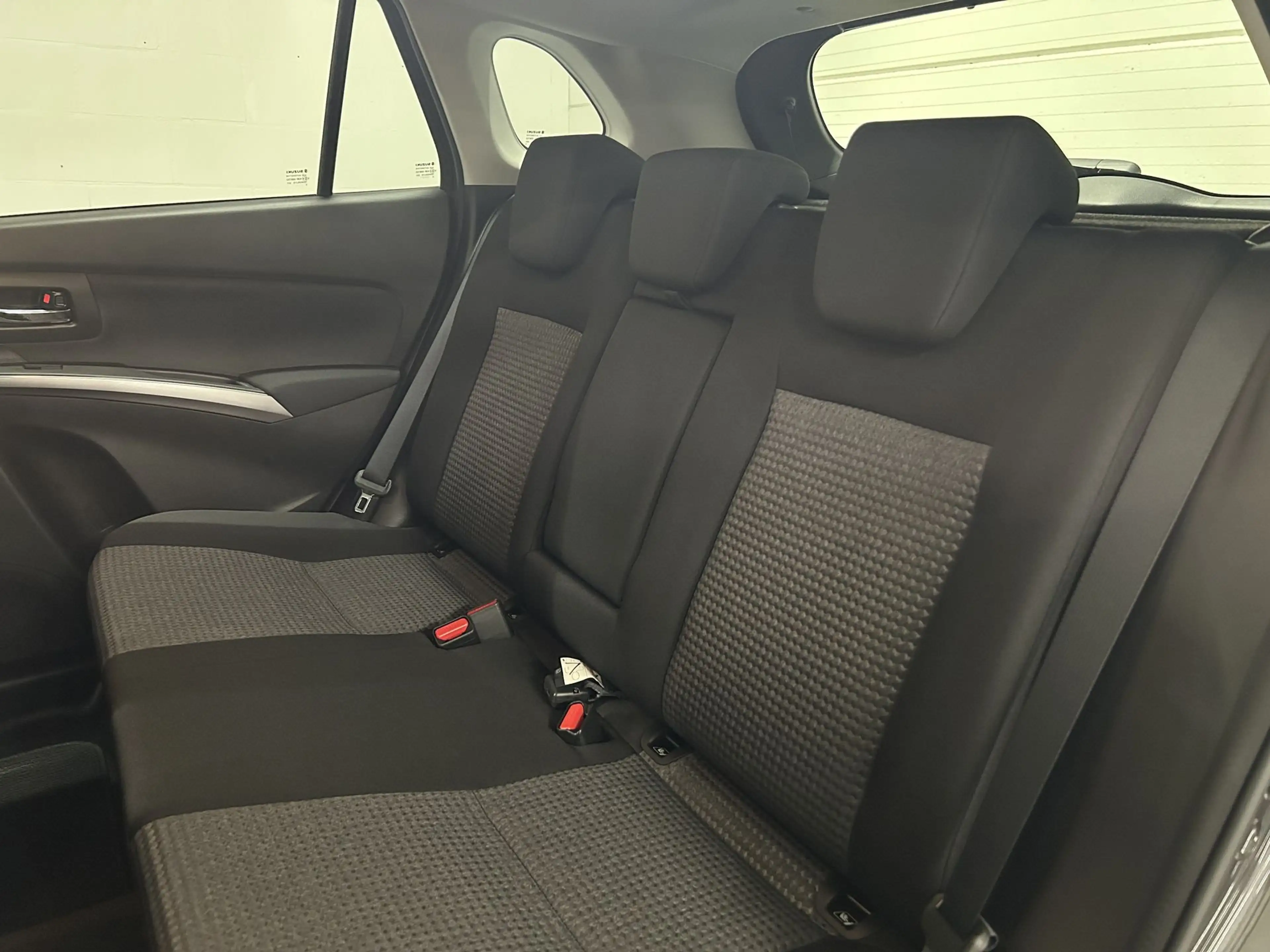 Suzuki SX4 S-Cross GL+ — photo 11