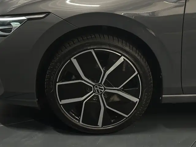 Volkswagen Golf view 9