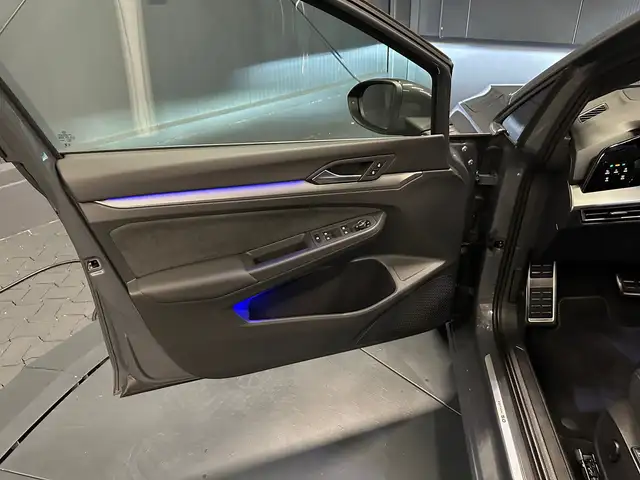 Volkswagen Golf view 14