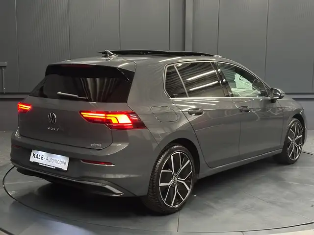 Volkswagen Golf view 5