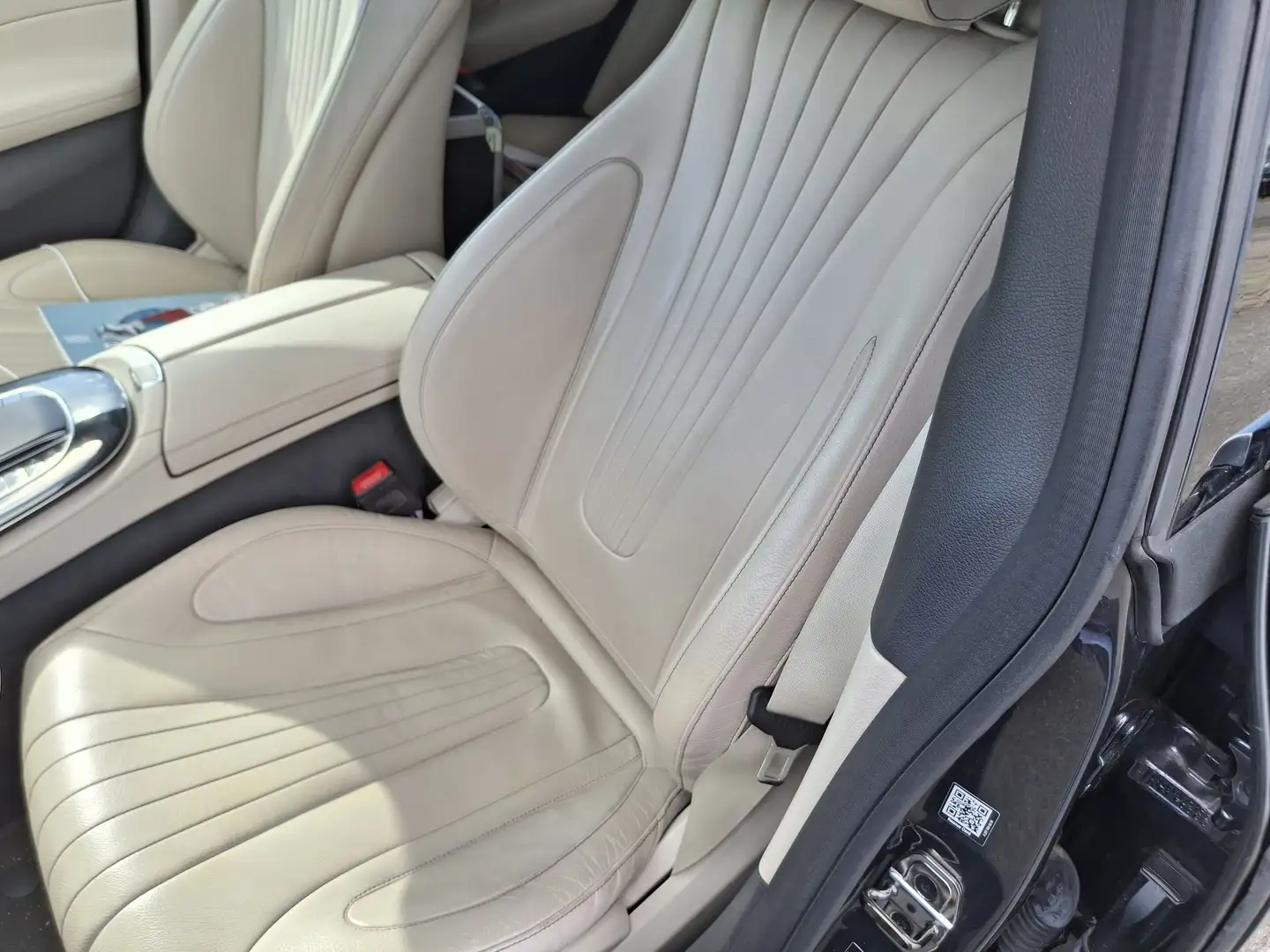 Mercedes-Benz CLS 300 Coupe d eq-boost Extra 4matic auto - 2