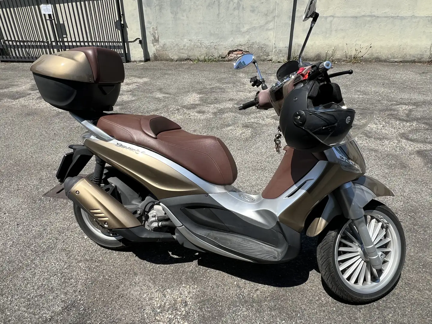 Piaggio Beverly 300 i.e Bronze - 1