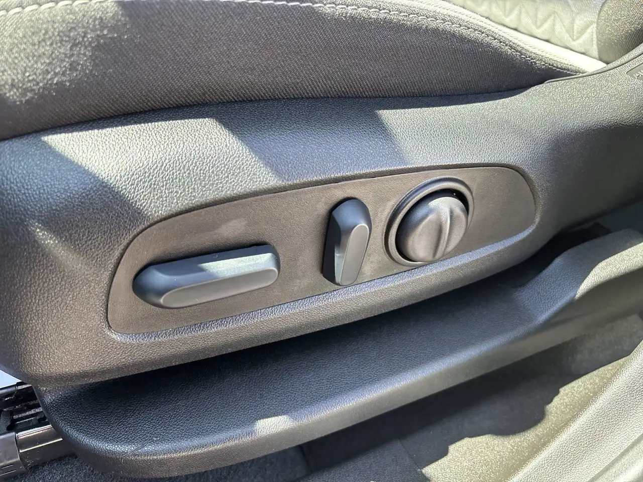 Chevrolet Equinox photo Chevrolet Equinox