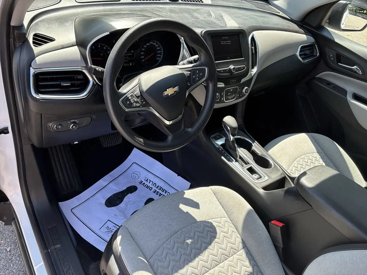 Chevrolet Equinox photo Chevrolet Equinox