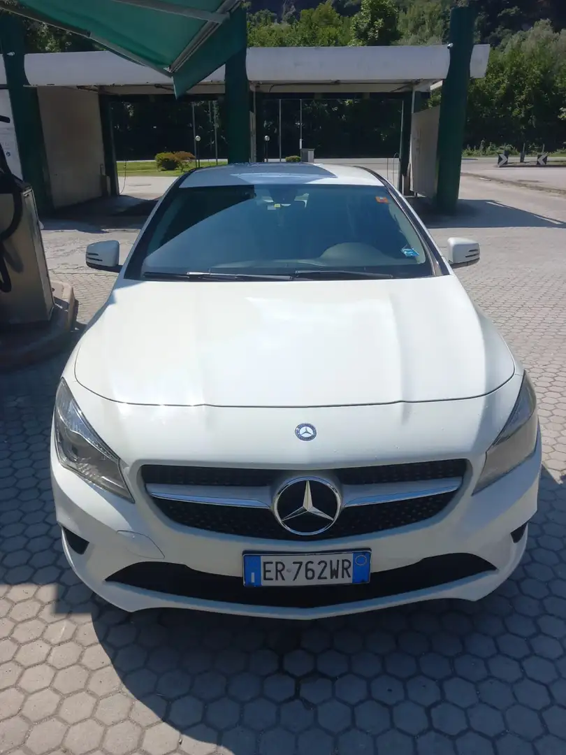 Mercedes-Benz CLA 180 Benzina 122 cv cambio manuale 90 kw 6 marce Bianco - 1