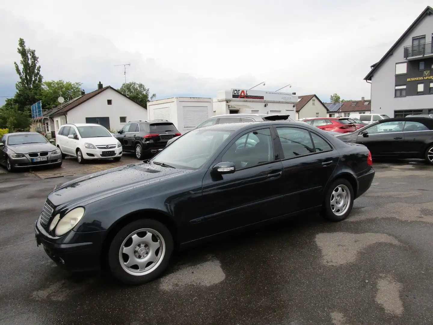 Mercedes-Benz E 200 Kompressor Lim. NAVI-COMAND*PDC*TÜV-02-27* Schwarz - 2