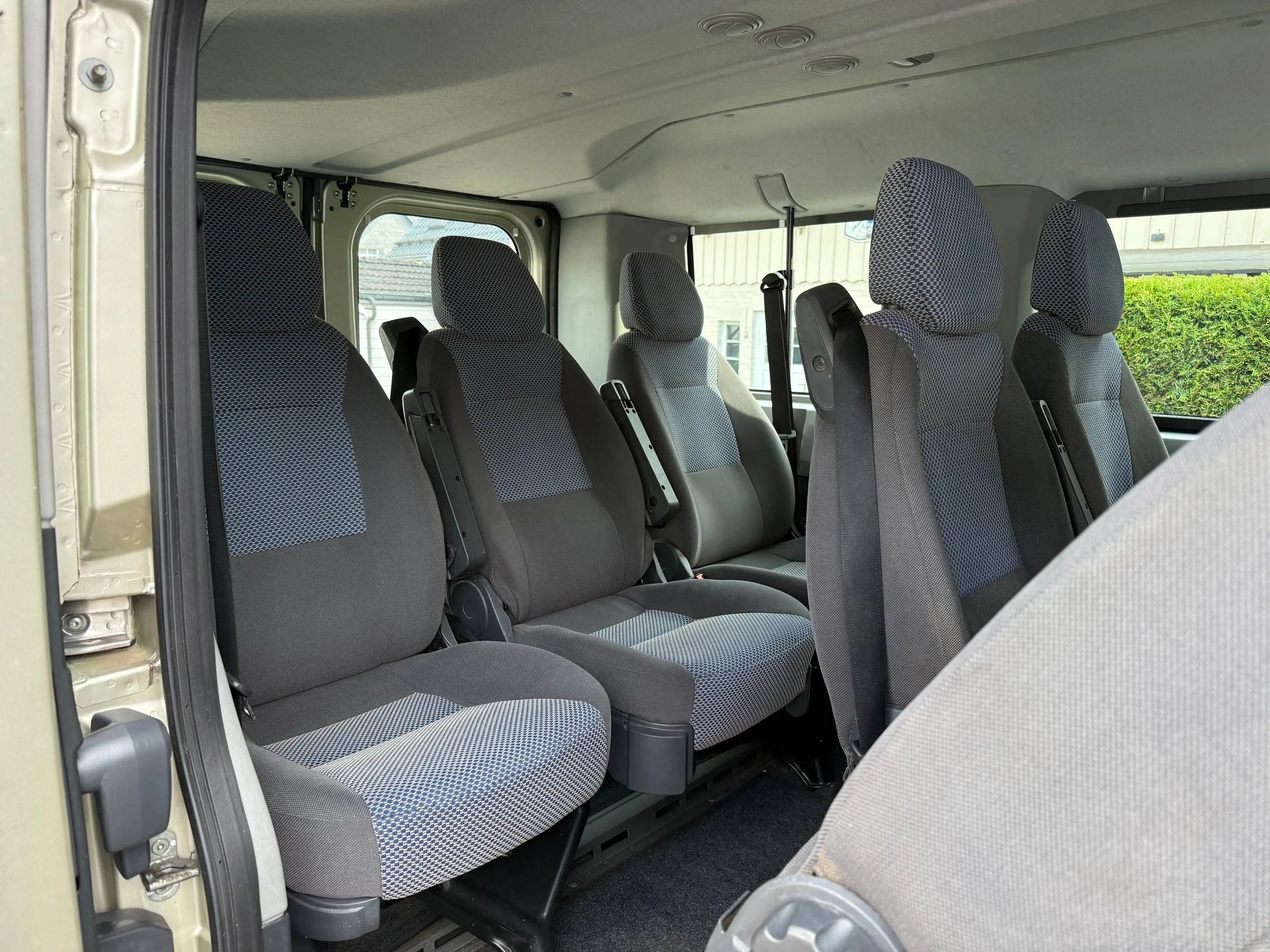Peugeot Boxer HDi Luxus (330)*9 Sitzer*KLIMA*AHK* — photo 10