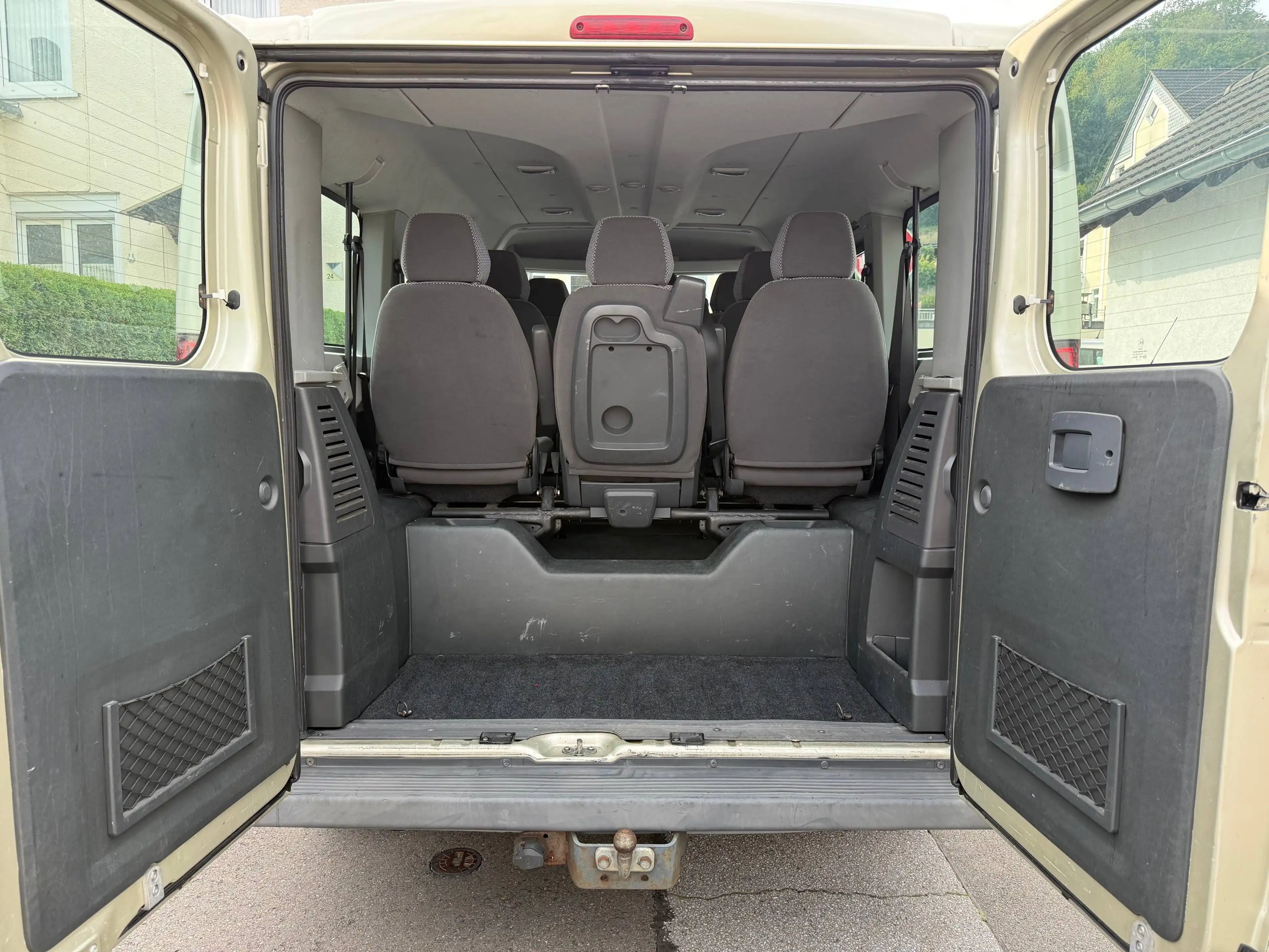 Peugeot Boxer HDi Luxus (330)*9 Sitzer*KLIMA*AHK* — photo 11