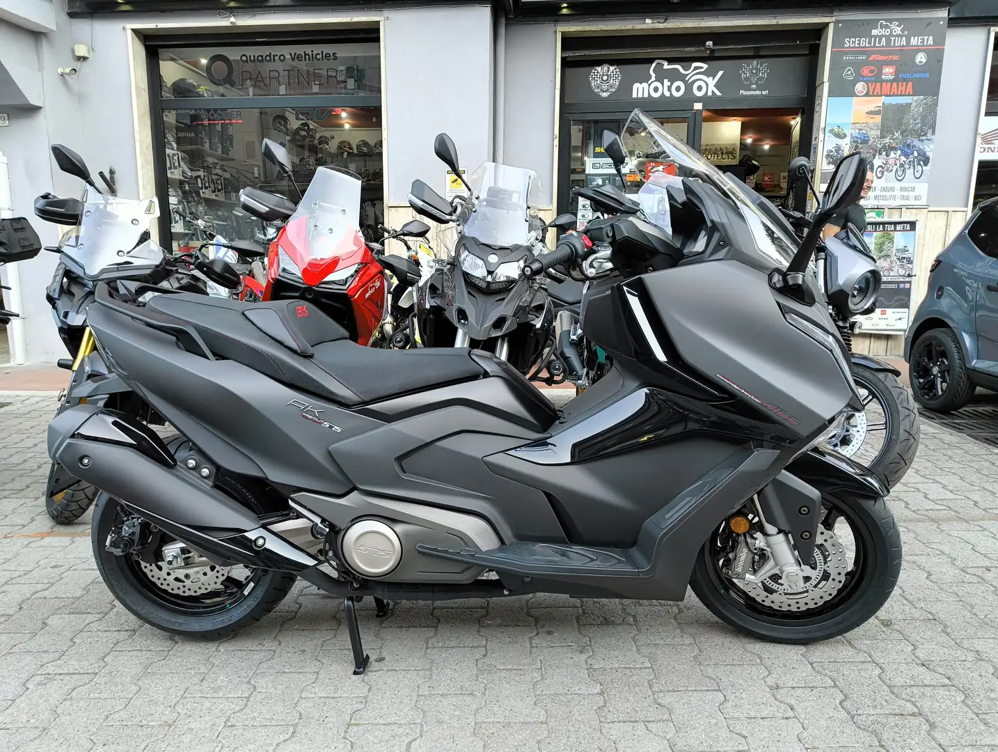 Kymco AK 575 Premium Nero - 1