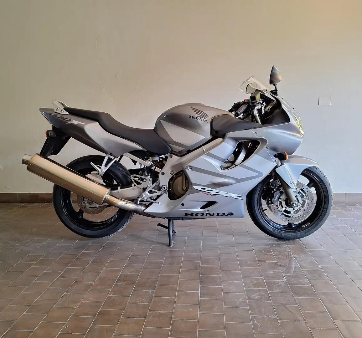 Honda CBR 600 Argento - 1