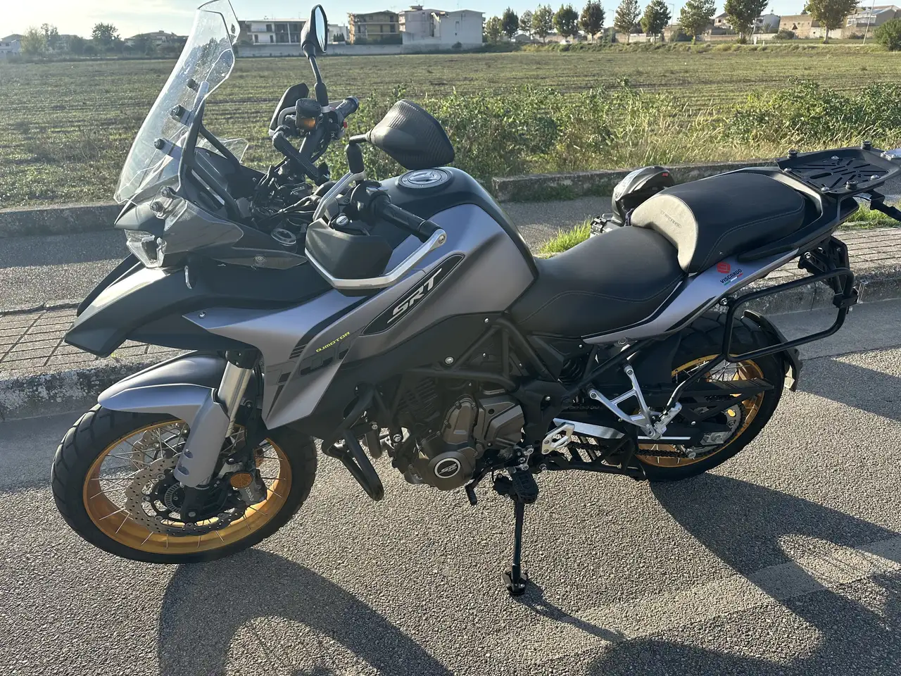 QJ Motor SRT 700 SX