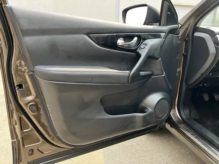 Nissan Qashqai 1.5 dCi Tekna 4x2 19'' 2014, foto 13