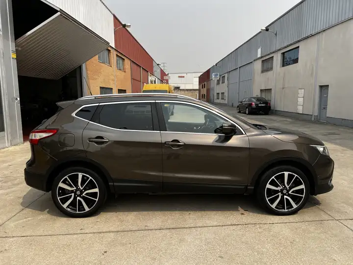 Nissan Qashqai 1.5 dCi Tekna 4x2 19'' 2014, foto 6