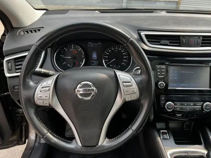 Nissan Qashqai 1.5 dCi Tekna 4x2 19'' 2014, foto 15
