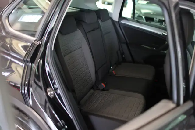 Volkswagen Tiguan view 13