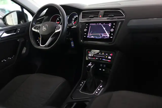 Volkswagen Tiguan view 8