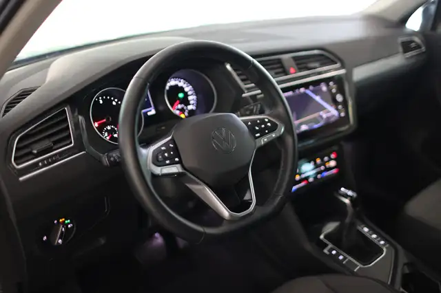 Volkswagen Tiguan view 10