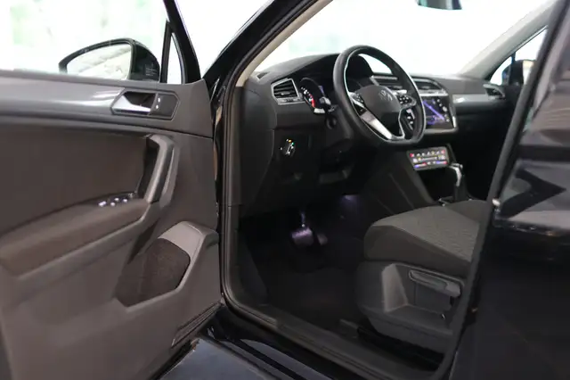 Volkswagen Tiguan view 9